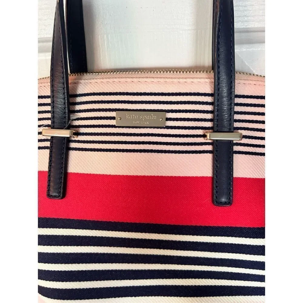 Kate Spade Satchel- in canvas and leather striped classy stylish going out purse